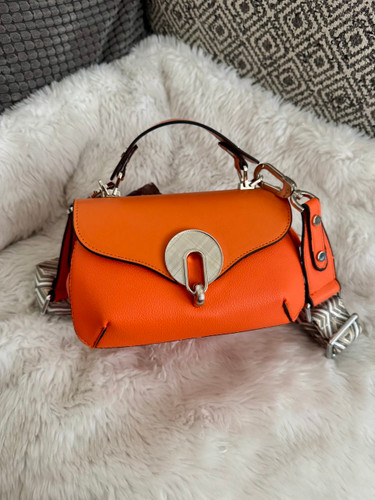 کیف چرمی زنانه – مدل ترندی و شیک مناسب استایل روزمره و مهمانی