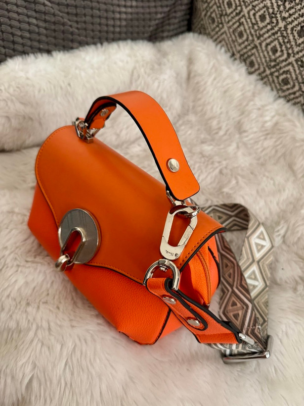 کیف چرمی زنانه – مدل ترندی و شیک مناسب استایل روزمره و مهمانی