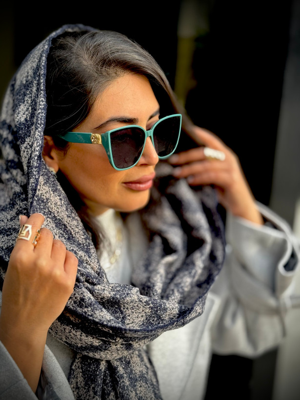 عینک آفتابی زنانه LV کد 016 – فریم رنگی و شیک