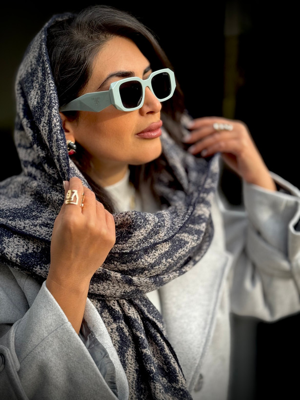 عینک زنانه مدرن مناسب استایل روزمره