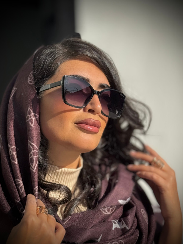 عینک آفتابی مشکی ترندی کد 022 – نمای روی صورت