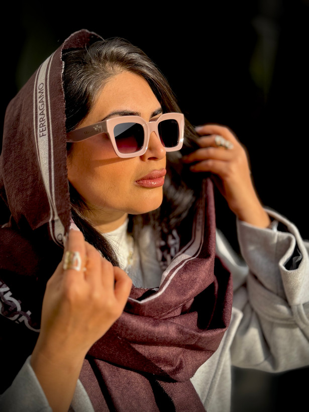 عینک آفتابی Celine سرخابی مناسب استایل تابستانی