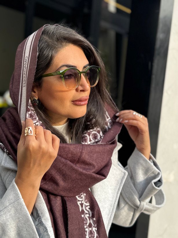 عینک شیشهای مناسب استایل روزمره