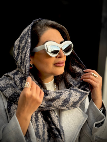 عینک زنانه کد 09 در رنگ مشکی و سفید برای استایل روزمره